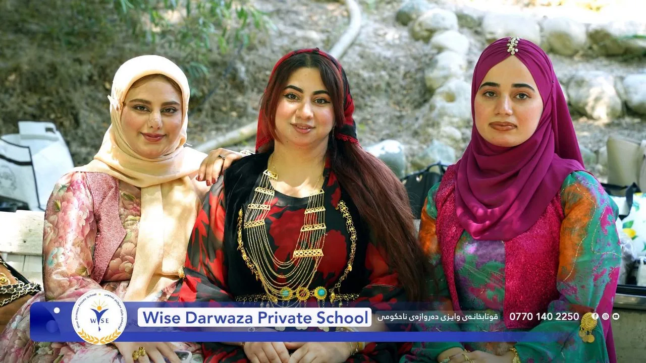 ئەنجامدانی گەشت بۆ ستافی مامۆستا و کارمەندان